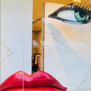 Unique styles /designs for the women who likes fashion with flair. With an EDGE